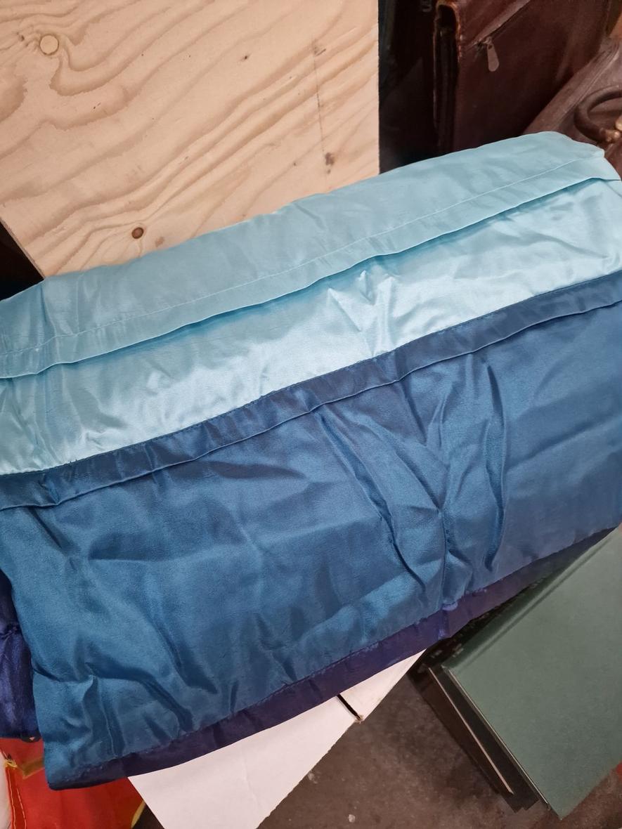 Bed runner