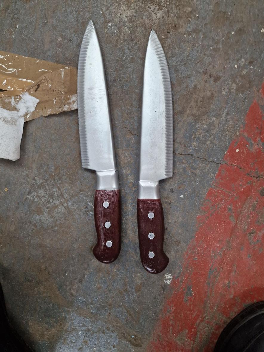 Plastic knife